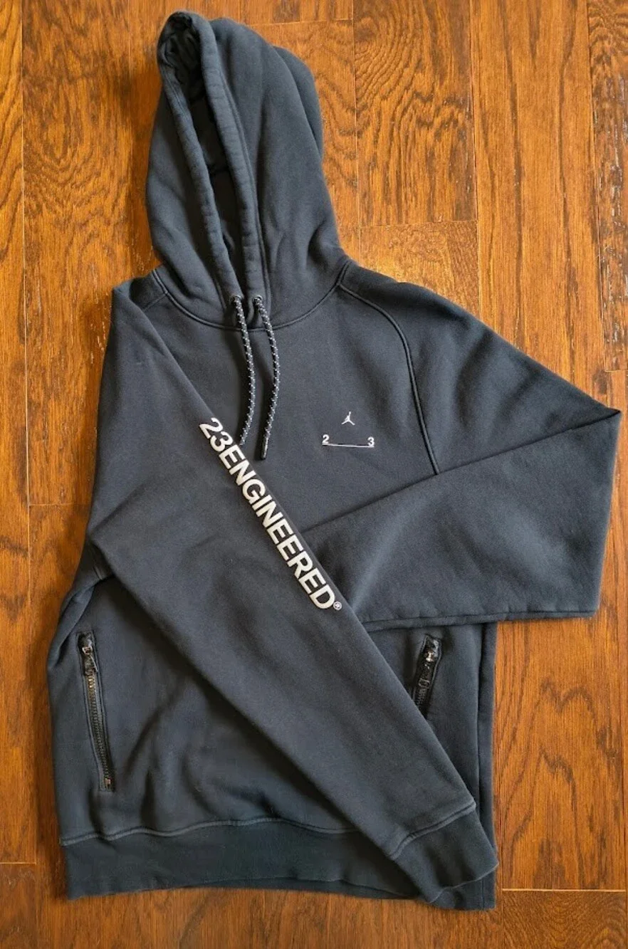 Item DescriptionItem: Men's Pullover Hoodie Brand: Jordan Brand (23 Engineered l